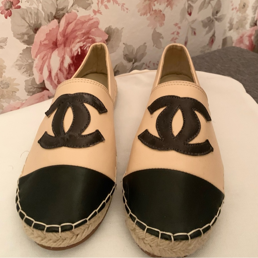 Super cute Espadrilles tan/black
